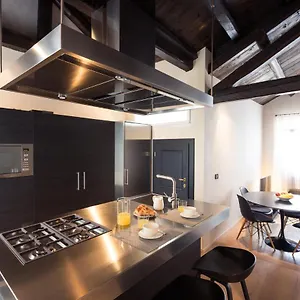 Amazing Modern Design Home, Campo Dei Mori. Wifi Apartment Venedig